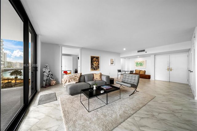 9 Island Ave 710, Miami Beach, FL 33139