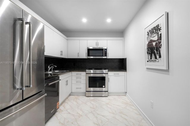 9 Island Ave 710, Miami Beach, FL 33139