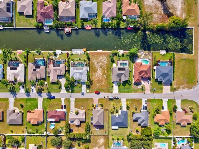 132 SE 24th ST, Cape Coral, FL 33990