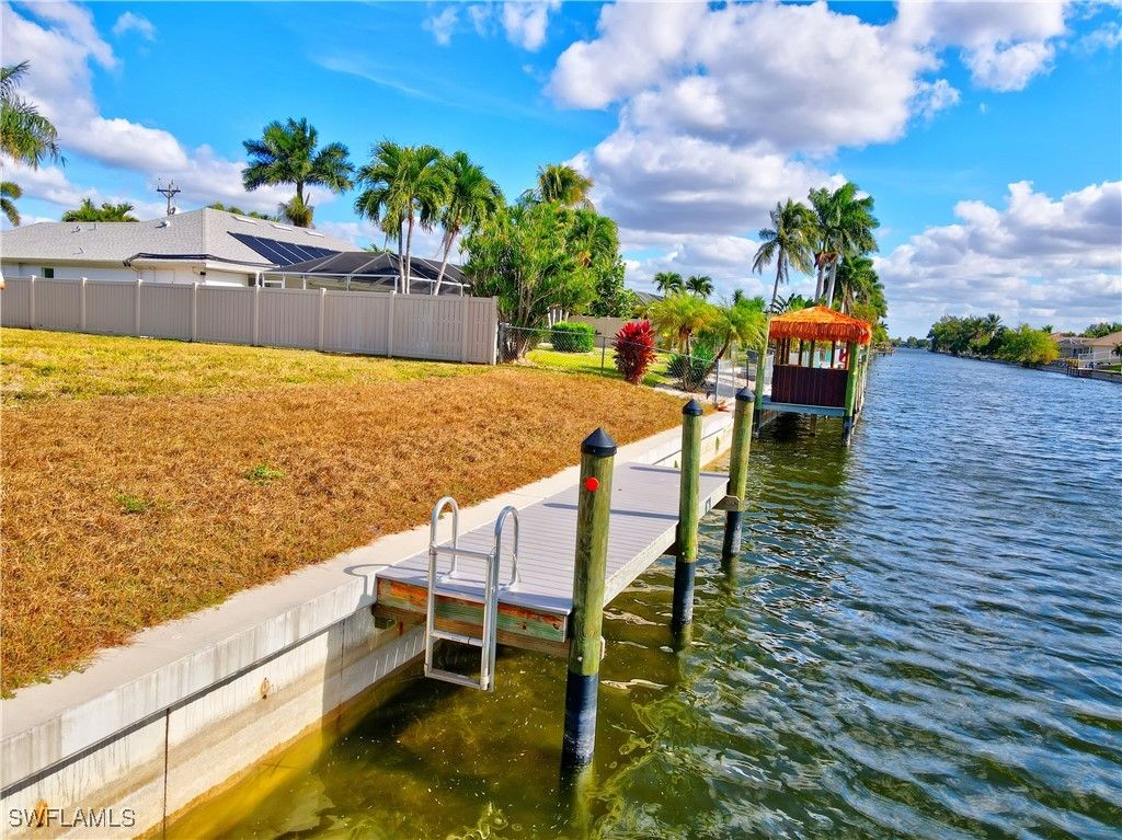 132 SE 24th ST, Cape Coral, FL 33990