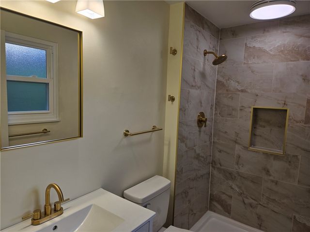 495 Pierson Run Rd, Plum Boro, PA 15239