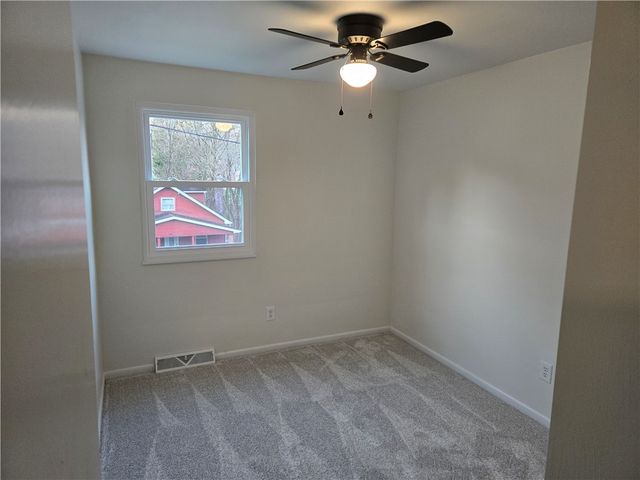 495 Pierson Run Rd, Plum Boro, PA 15239