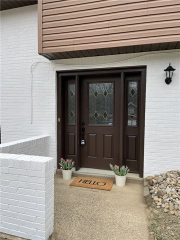 495 Pierson Run Rd, Plum Boro, PA 15239