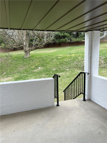 495 Pierson Run Rd, Plum Boro, PA 15239