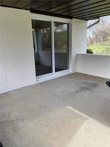 495 Pierson Run Rd, Plum Boro, PA 15239