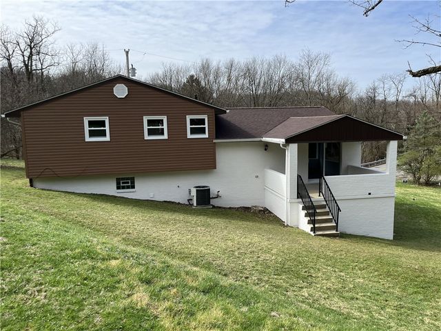 495 Pierson Run Rd, Plum Boro, PA 15239