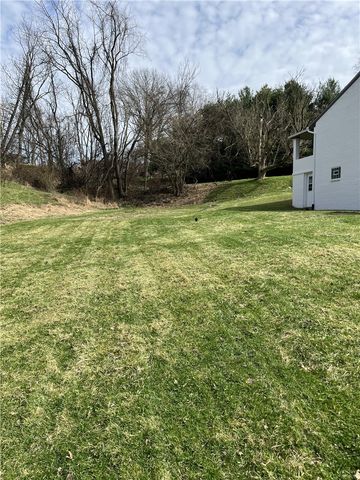 495 Pierson Run Rd, Plum Boro, PA 15239