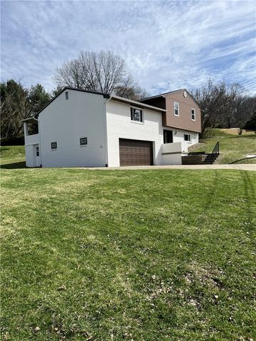 495 Pierson Run Rd, Plum Boro, PA 15239