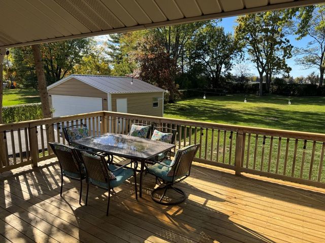 23362 N Apple Hill Lane, Lincolnshire, IL 60069