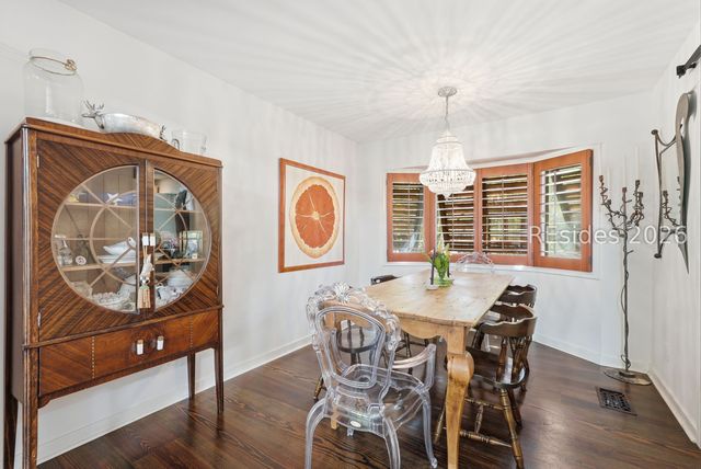 21 McIntosh Rd, Hilton Head Island, SC 29926