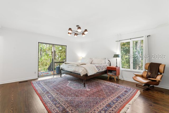 21 McIntosh Rd, Hilton Head Island, SC 29926