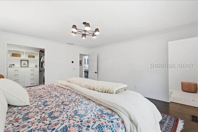 21 McIntosh Rd, Hilton Head Island, SC 29926