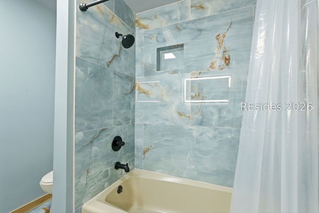 21 McIntosh Rd, Hilton Head Island, SC 29926