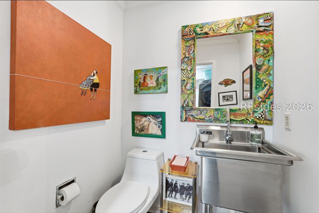 21 McIntosh Rd, Hilton Head Island, SC 29926