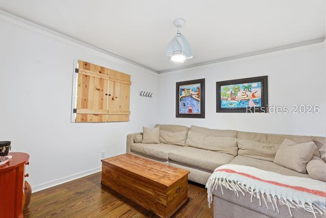 21 McIntosh Rd, Hilton Head Island, SC 29926