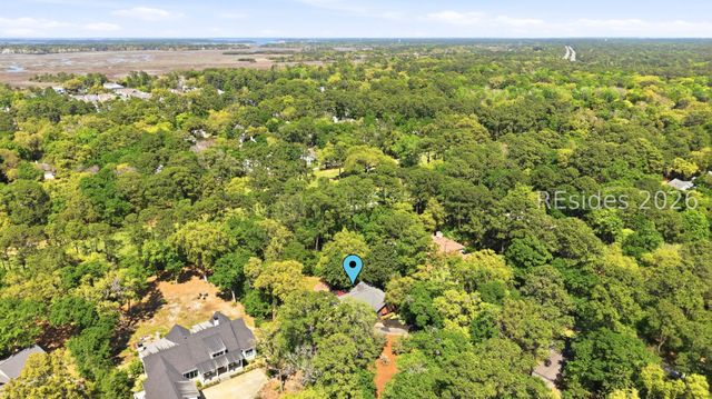 21 McIntosh Rd, Hilton Head Island, SC 29926