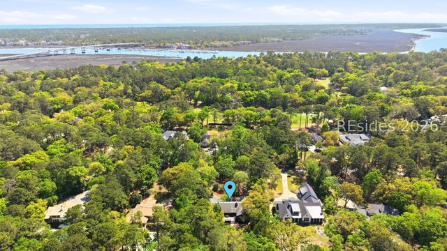 21 McIntosh Rd, Hilton Head Island, SC 29926