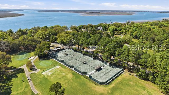 21 McIntosh Rd, Hilton Head Island, SC 29926