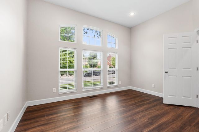 2293 Treetop Lane, Hebron, KY 41048