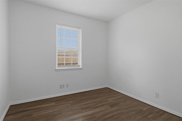 522 S Meadow Lane, Mustang, OK 73064