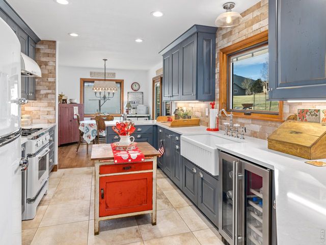 1951 Crags Ct, Estes Park, CO 80517