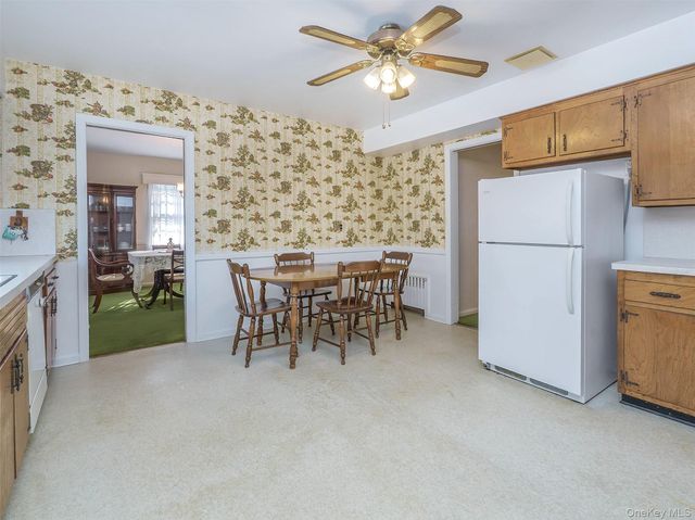 856 Glen Cove Avenue, Glen Head, NY 11545