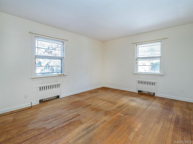 856 Glen Cove Avenue, Glen Head, NY 11545