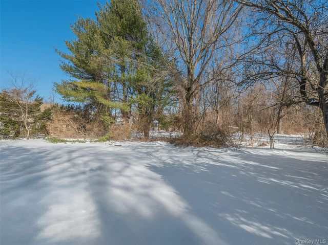 856 Glen Cove Avenue, Glen Head, NY 11545