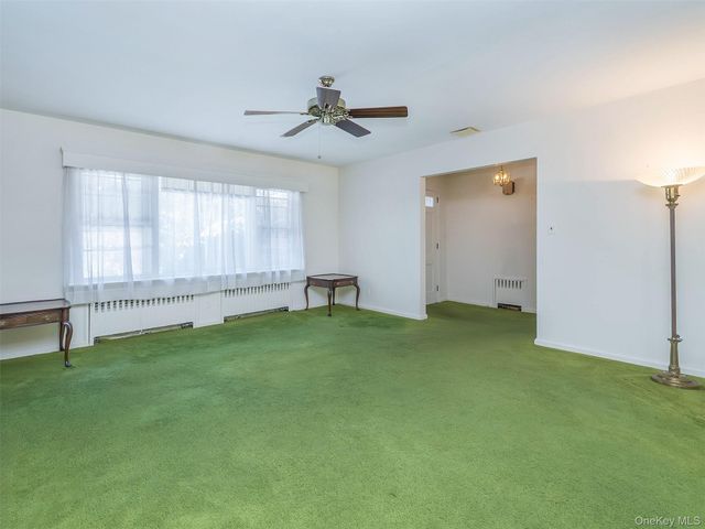 856 Glen Cove Avenue, Glen Head, NY 11545