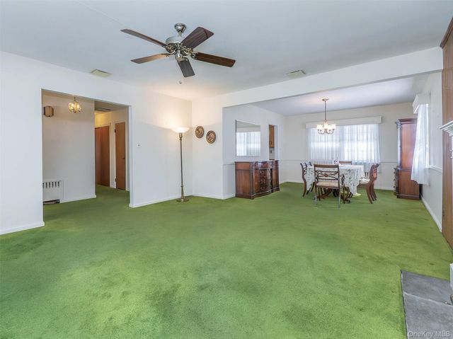 856 Glen Cove Avenue, Glen Head, NY 11545