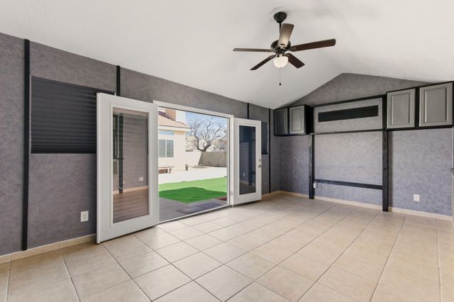 4214 Skyview Crest Road NW, Albuquerque, NM 87114