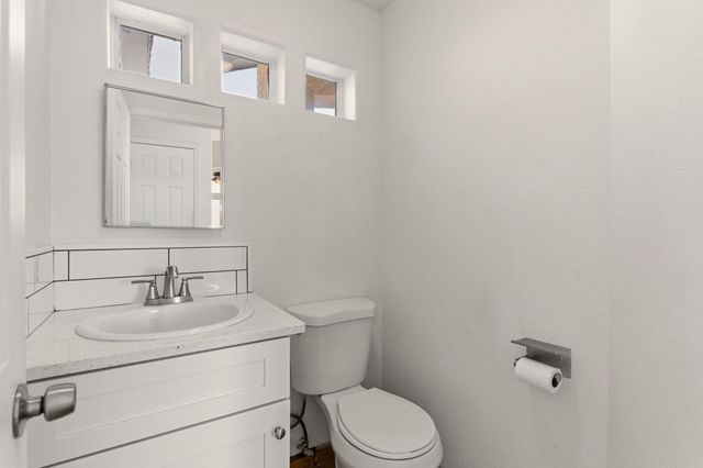 4214 Skyview Crest Road NW, Albuquerque, NM 87114