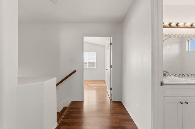 4214 Skyview Crest Road NW, Albuquerque, NM 87114