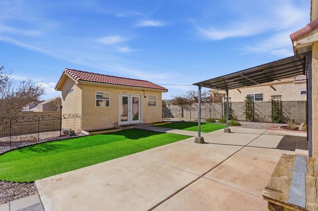 4214 Skyview Crest Road NW, Albuquerque, NM 87114