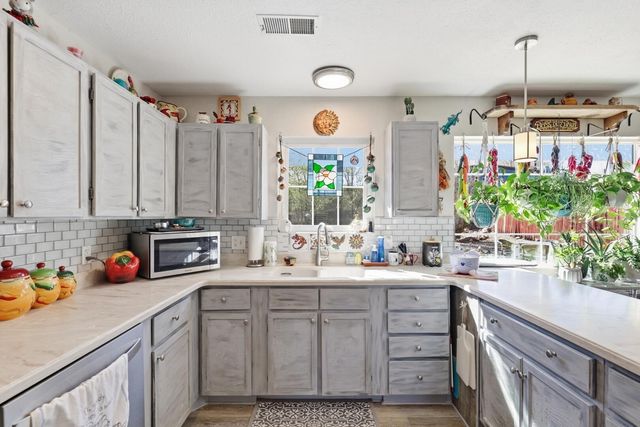 1212 Mimbres Street SW, Albuquerque, NM 87121