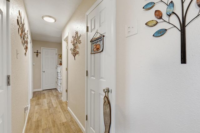 1212 Mimbres Street SW, Albuquerque, NM 87121