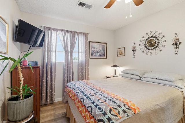 1212 Mimbres Street SW, Albuquerque, NM 87121