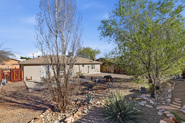 1212 Mimbres Street SW, Albuquerque, NM 87121