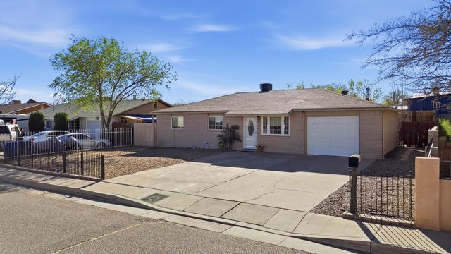 1212 Mimbres Street SW, Albuquerque, NM 87121