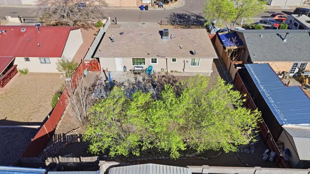 1212 Mimbres Street SW, Albuquerque, NM 87121