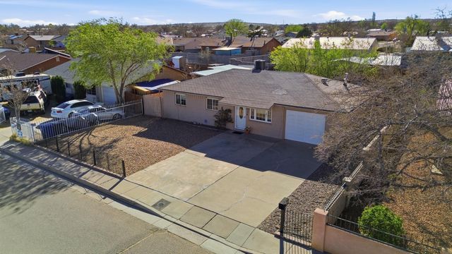 1212 Mimbres Street SW, Albuquerque, NM 87121