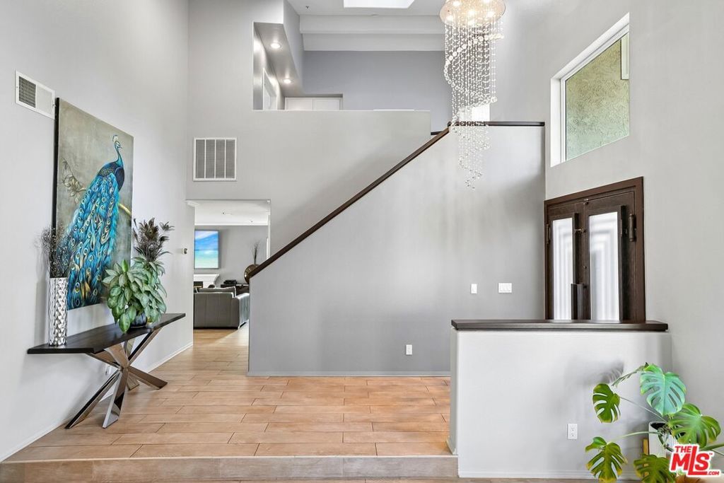 Image 3 of property listing at 17807 Tuscan Drive, Los Angeles, CA 91344