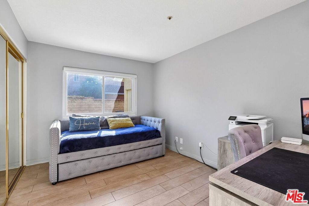 Image 37 of property listing at 17807 Tuscan Drive, Los Angeles, CA 91344