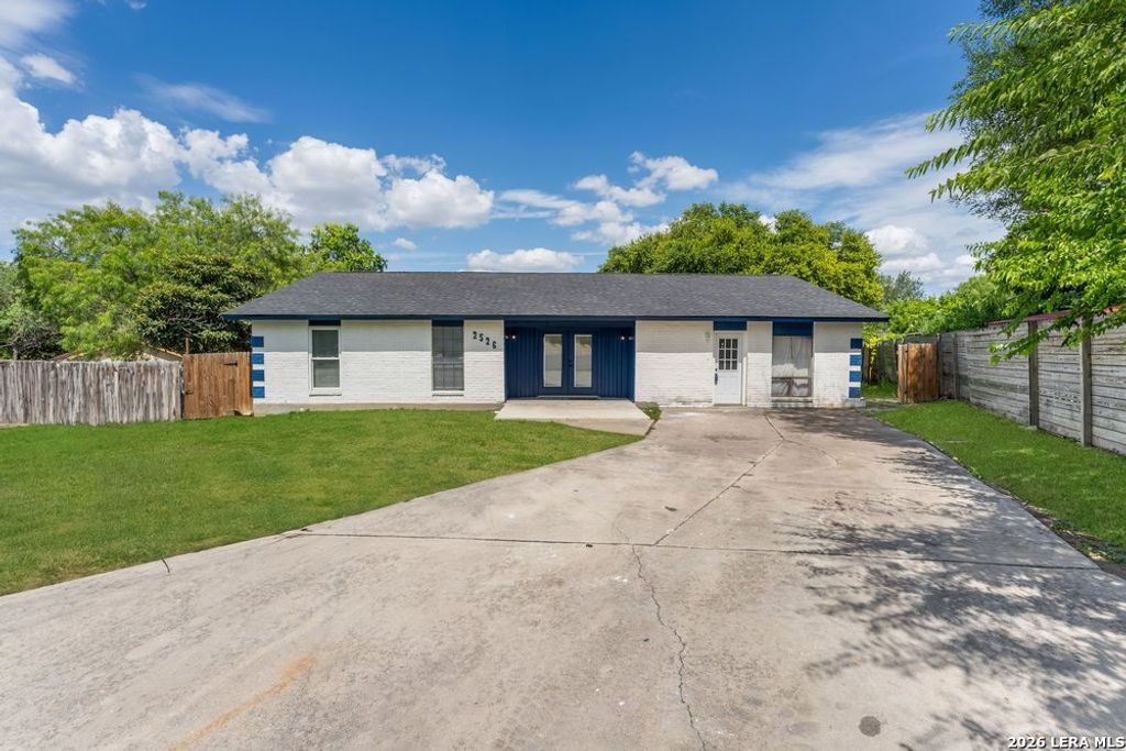 2526 Town Briar St, San Antonio, TX 78238