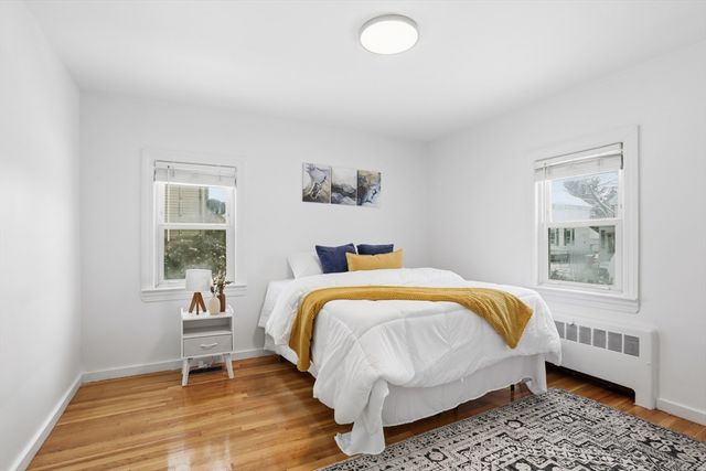 39 Phoebe Ave, Lowell, MA 01854