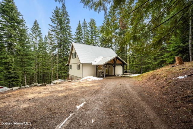 17875 N Richards Dr, Hayden, ID 83835