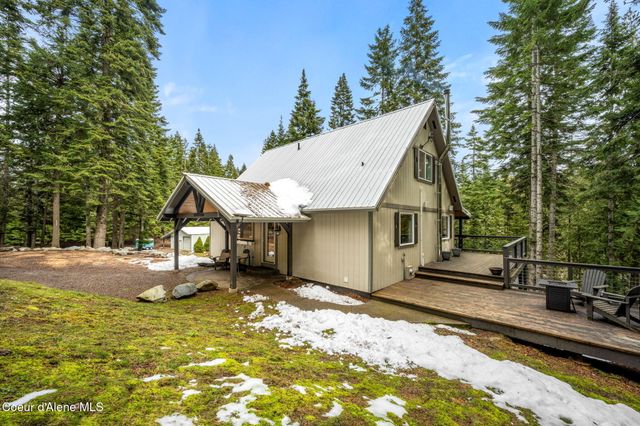 17875 N Richards Dr, Hayden, ID 83835