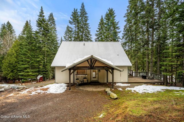 17875 N Richards Dr, Hayden, ID 83835