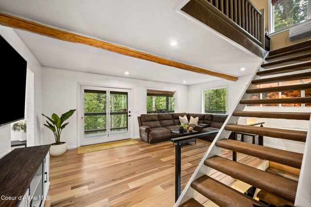 17875 N Richards Dr, Hayden, ID 83835