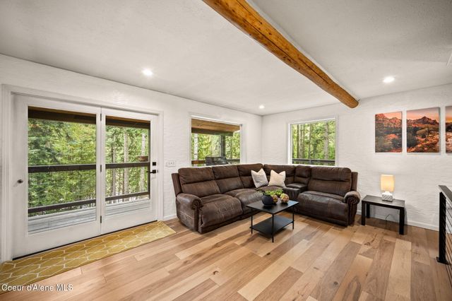 17875 N Richards Dr, Hayden, ID 83835